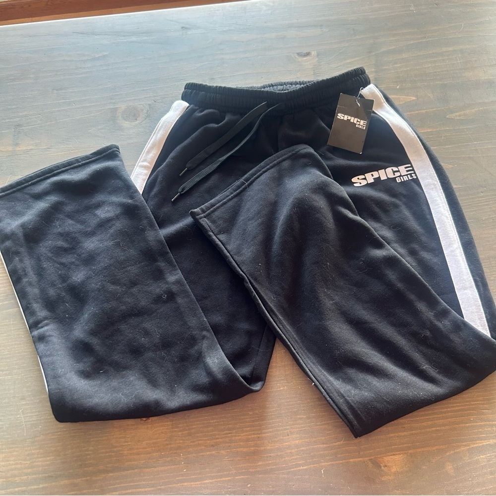SPICE GIRL 🆕  BNWT sweatpants. Size xs, stretchy material. Spice girls logo - Picture 5 of 7